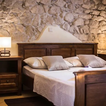 Selak Apartment *