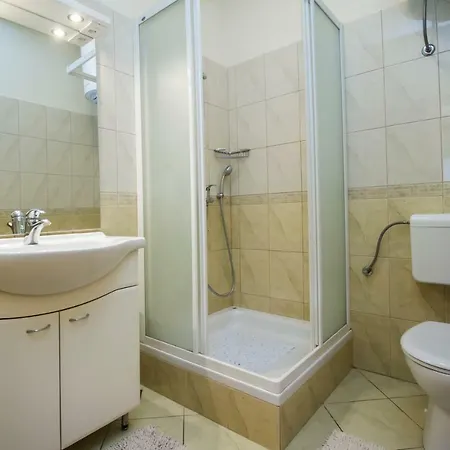 Selak Apartment *